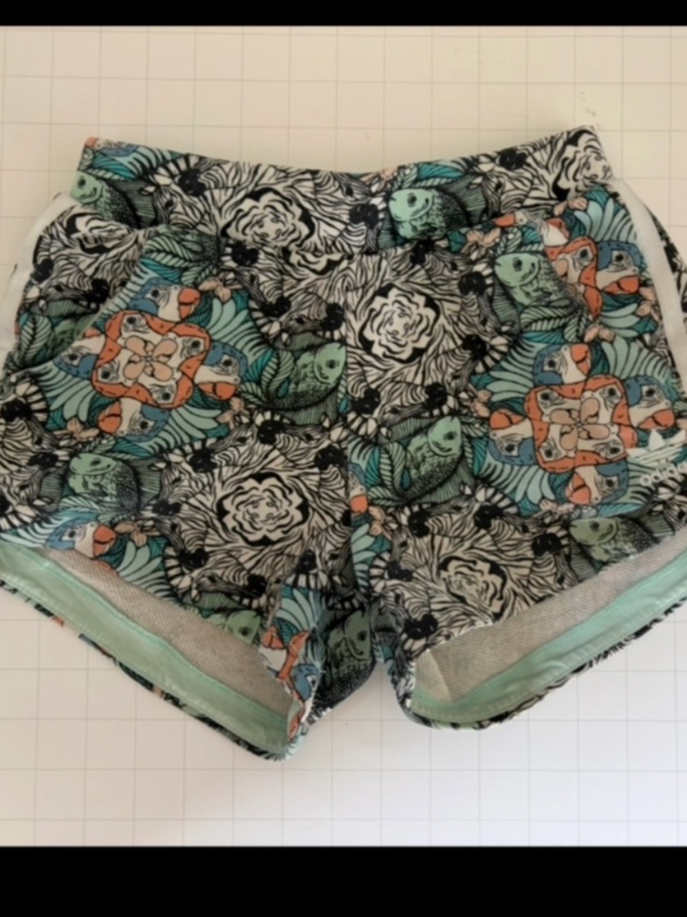 Adidas Original Girls French Terry Animal Kaleidoscope Shorts Size S 9-10Y
